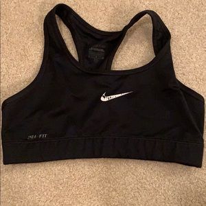 Nike sports bra size small